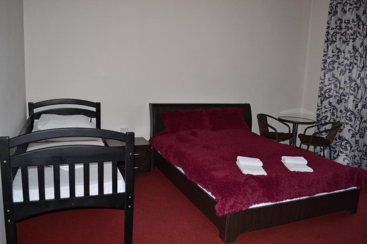 צ'רנוביץ Art Hotel מראה חיצוני תמונה