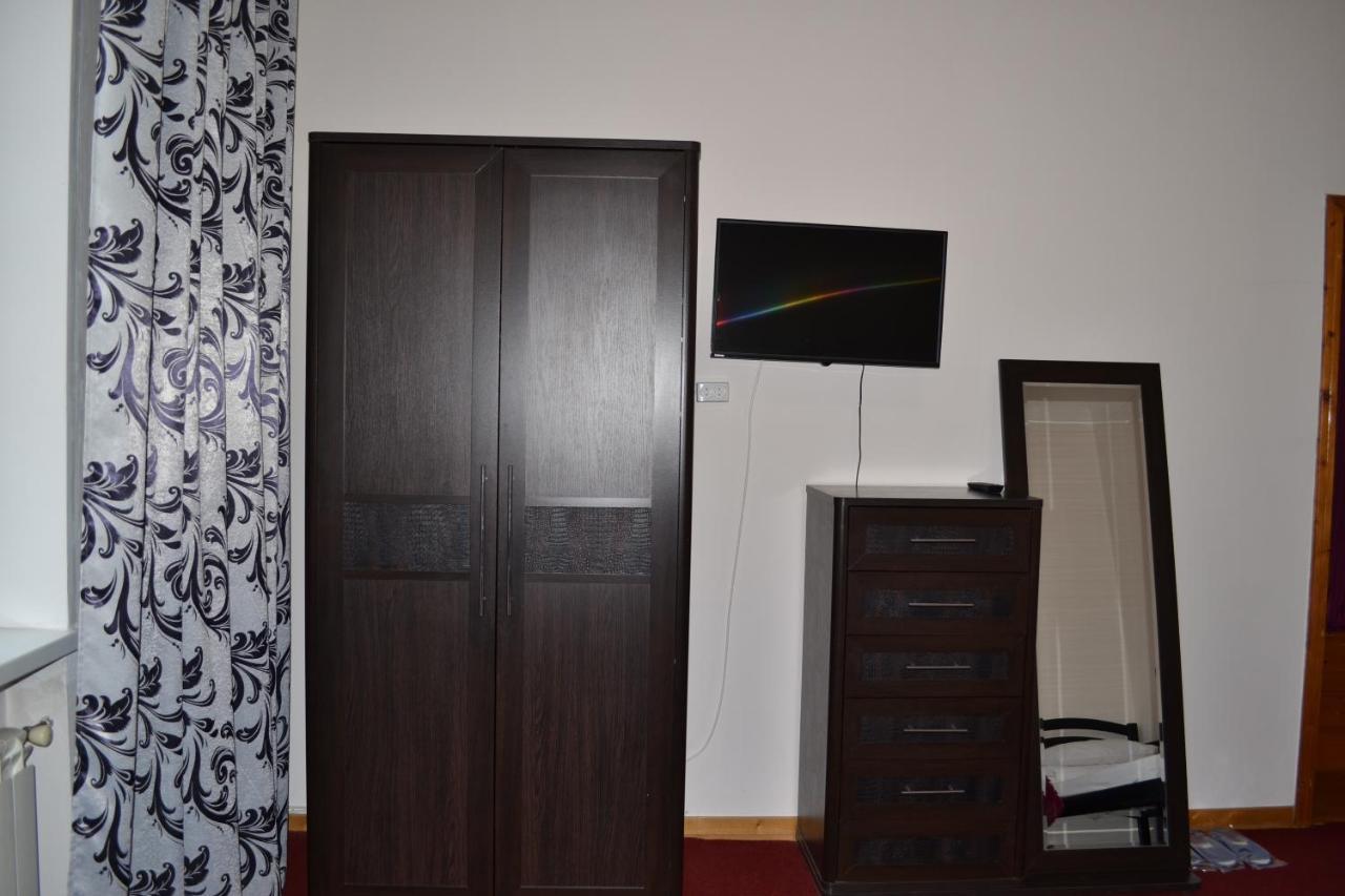 צ'רנוביץ Art Hotel מראה חיצוני תמונה
